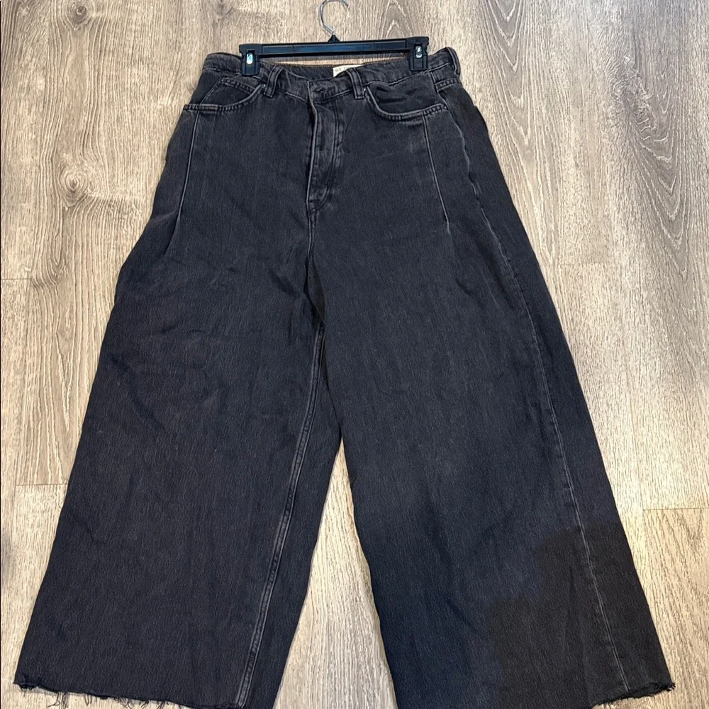 Womans Black Jeans - Picture 3 of 5